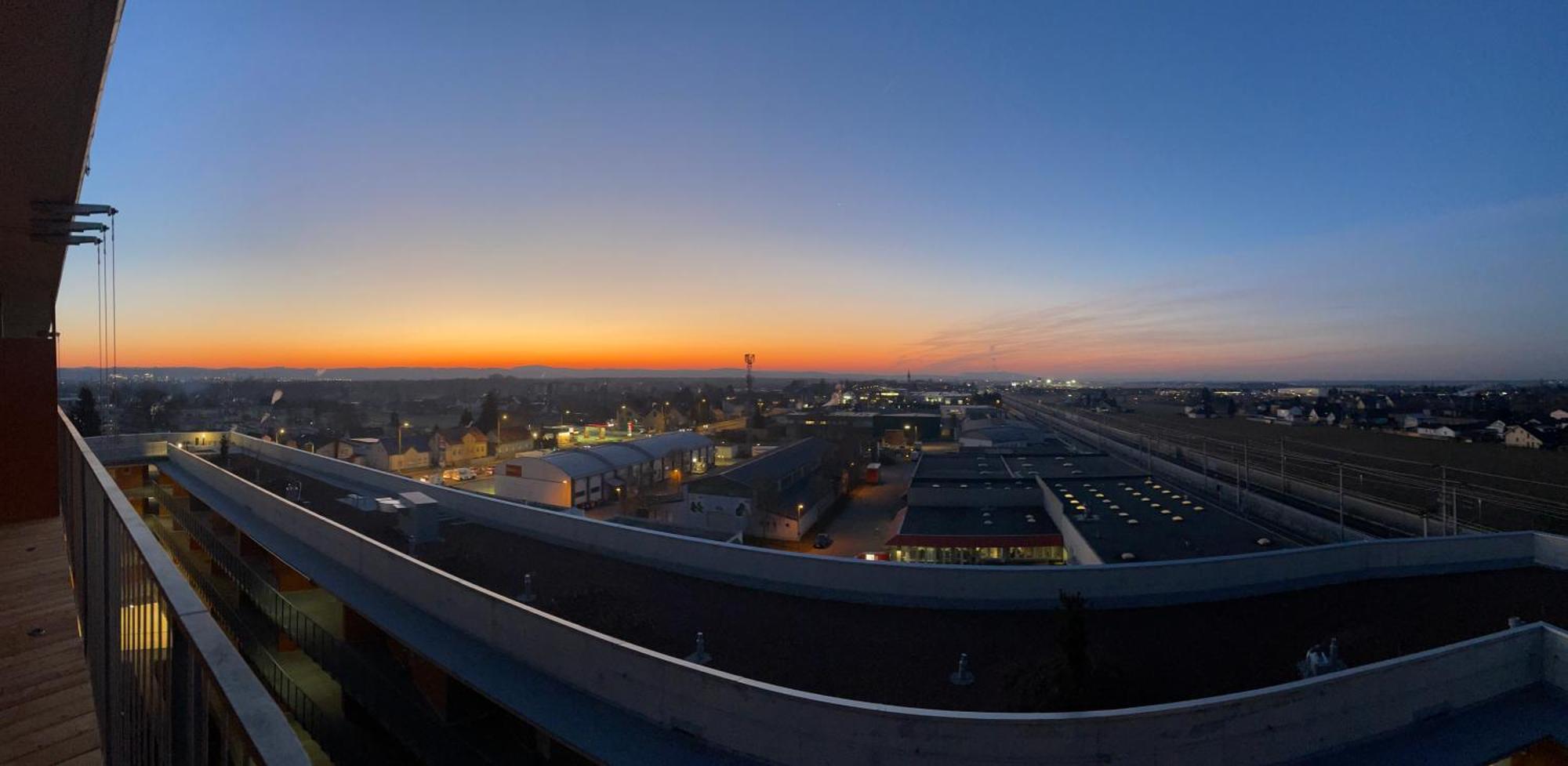 100 Qm Penthouse, Self-Check-In, 2 Parkplaetze Apartment Graz Exterior photo